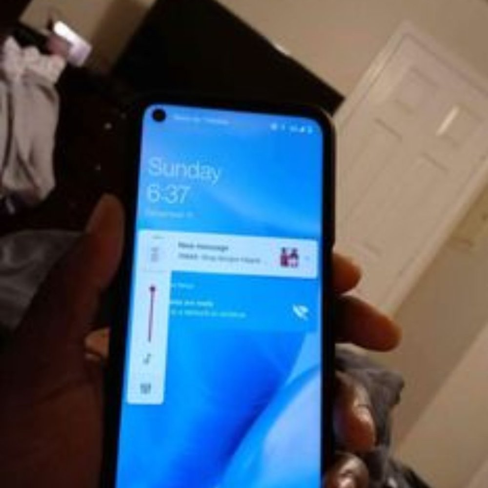 OnePlus n200 - Picture 2 of 3